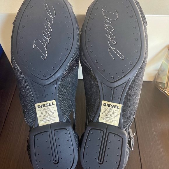 Diesel 1978 Women’s Water Lily Sandals - Picture 10 of 14